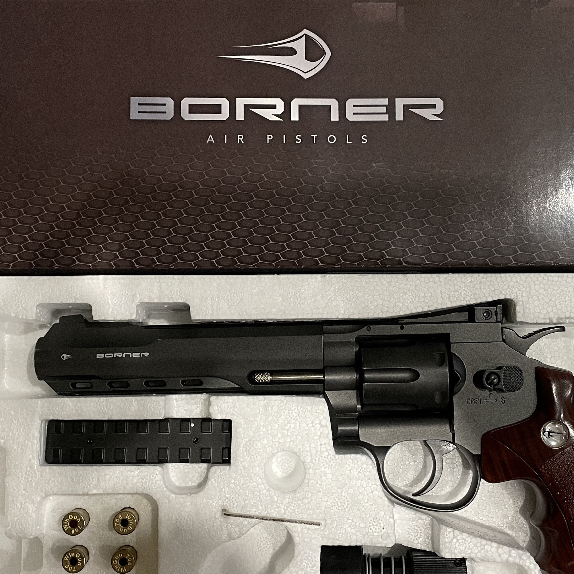 Пневматический револьвер Borner Super Sport 702