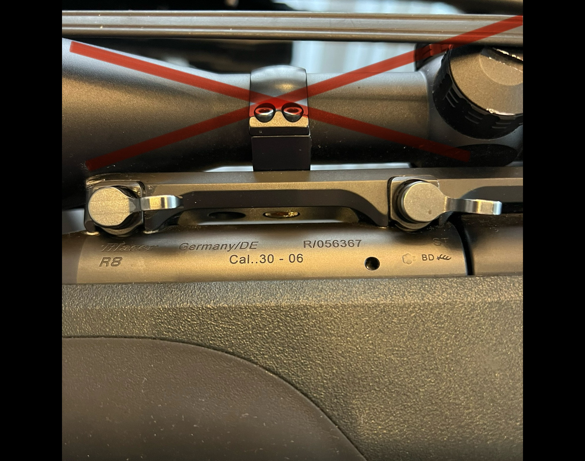 Карабин Blaser R8 Professional с 3 стволами:  223 Rem, 30-06 Sprg и  9,3x62. Быстросъем + оптика!