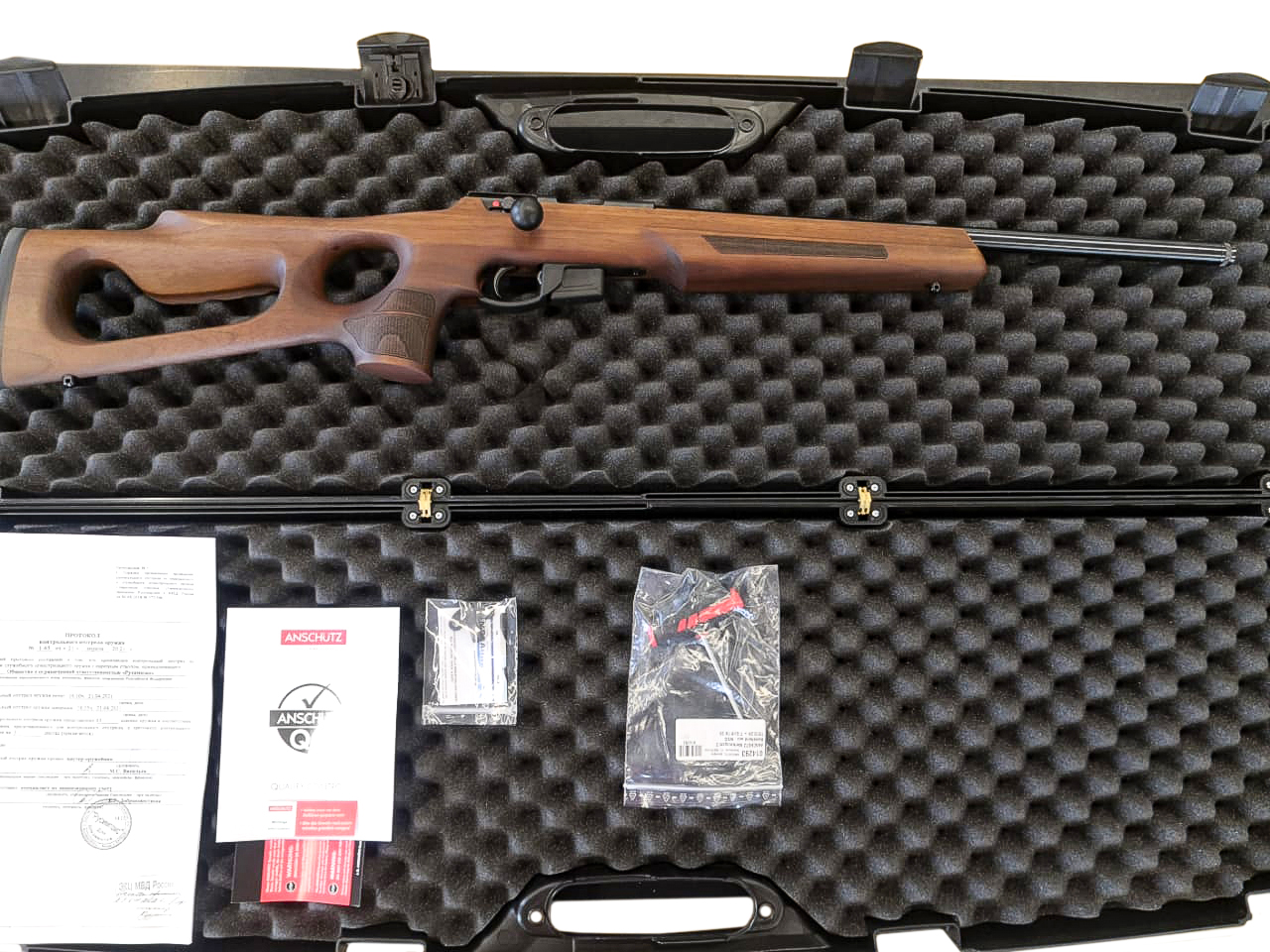 Карабин Anschutz 1761 D HB Walnut thumbhole 51,5см 22LR резьба